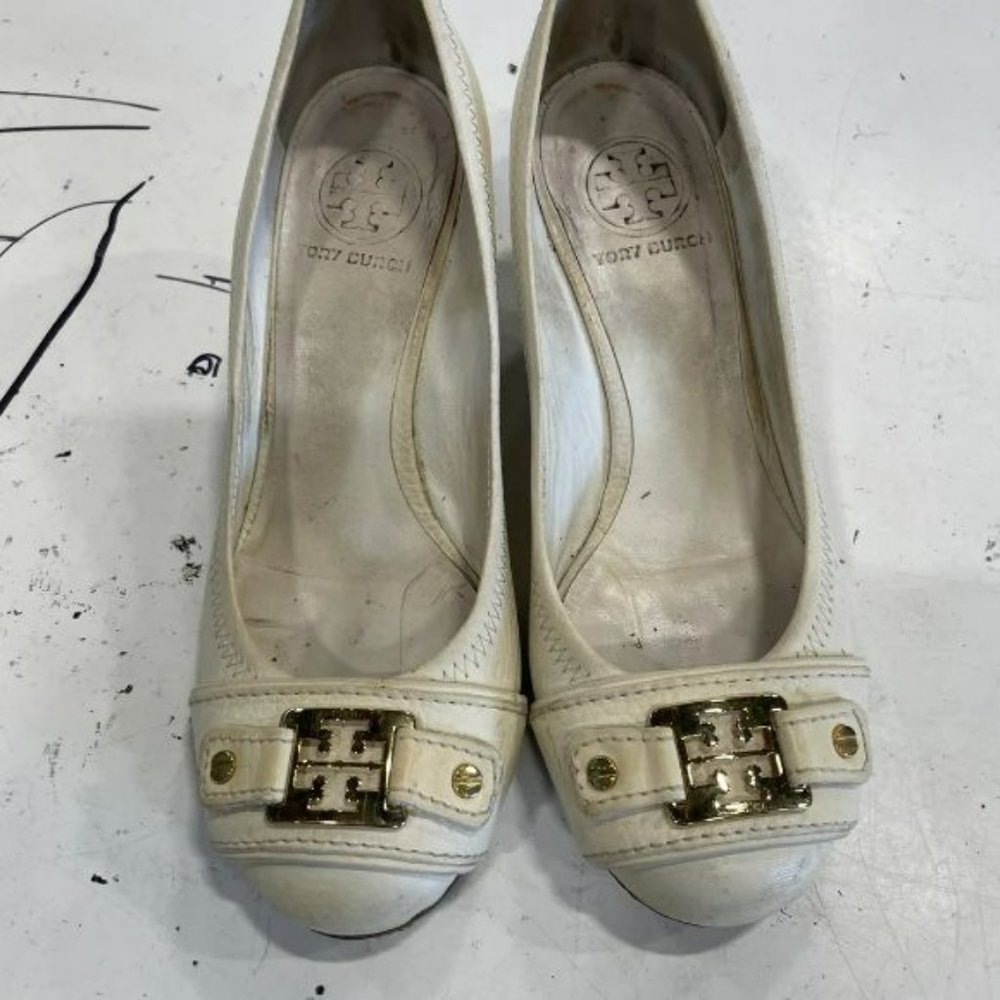 Tory Burch women's beige leather round toe wedges sandal size 6.5
